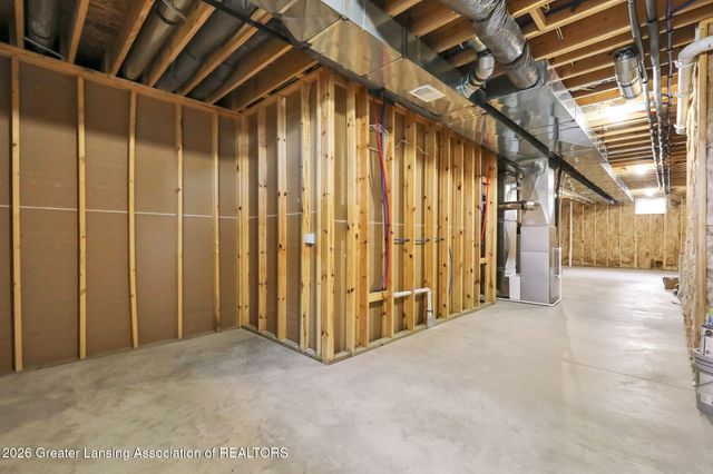 822 Laurelwood Drive, Lansing, MI 48917
