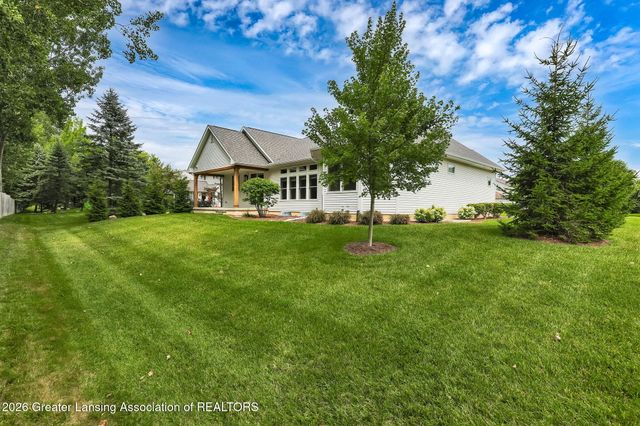 822 Laurelwood Drive, Lansing, MI 48917