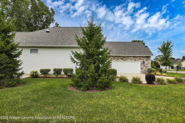 822 Laurelwood Drive, Lansing, MI 48917