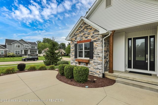 822 Laurelwood Drive, Lansing, MI 48917