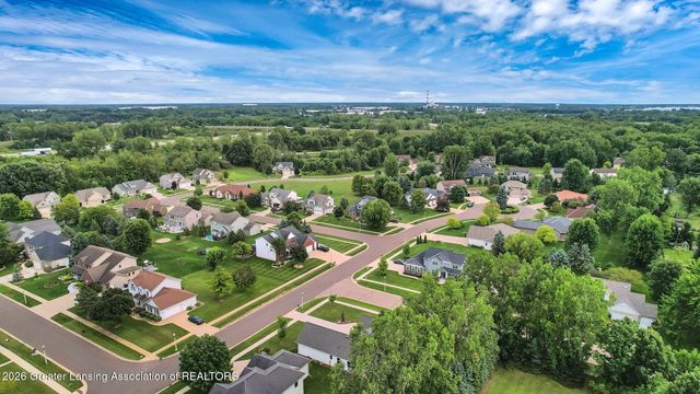 822 Laurelwood Drive, Lansing, MI 48917