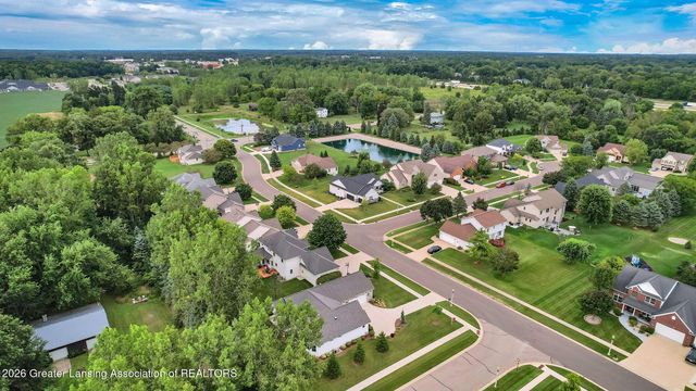 822 Laurelwood Drive, Lansing, MI 48917