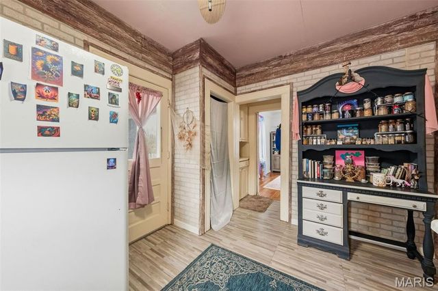 9726 Lackland Road, Overland, MO 63114