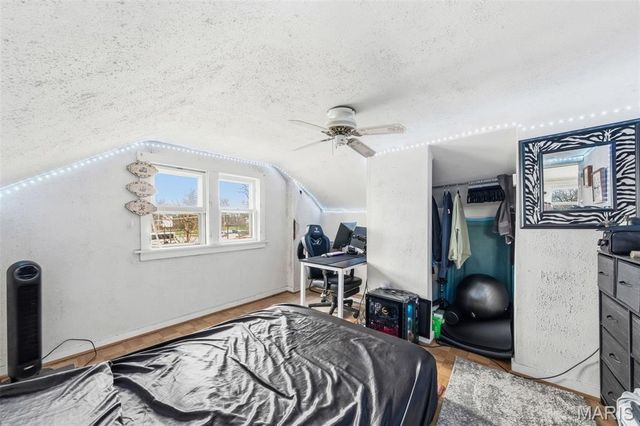 9726 Lackland Road, Overland, MO 63114