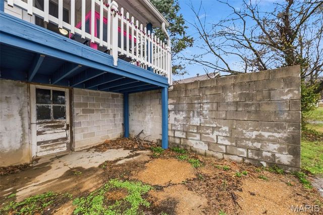 9726 Lackland Road, Overland, MO 63114