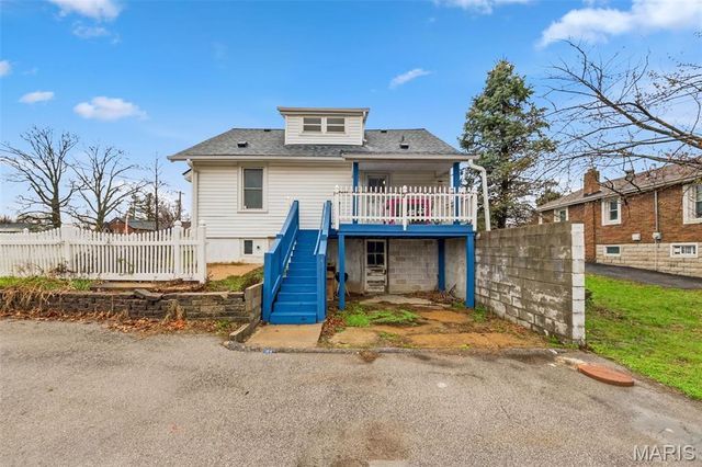 9726 Lackland Road, Overland, MO 63114