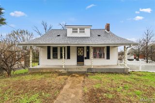 9726 Lackland Road, Overland, MO 63114