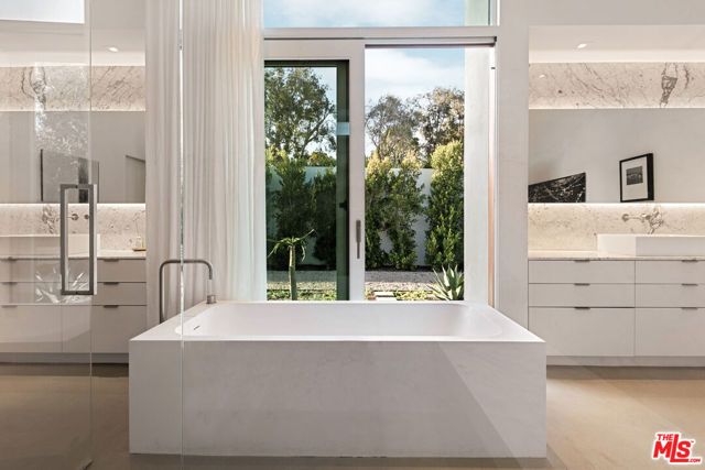 6728 Wildlife Road, Malibu, CA 90265