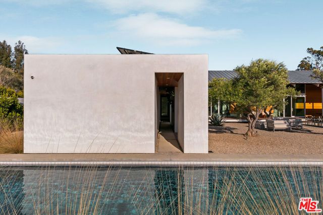 6728 Wildlife Road, Malibu, CA 90265