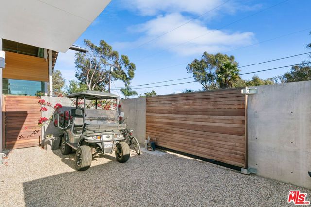 6728 Wildlife Road, Malibu, CA 90265
