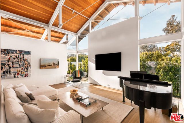6728 Wildlife Road, Malibu, CA 90265