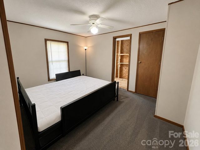 312 S Miller Avenue, Statesville, NC 28677