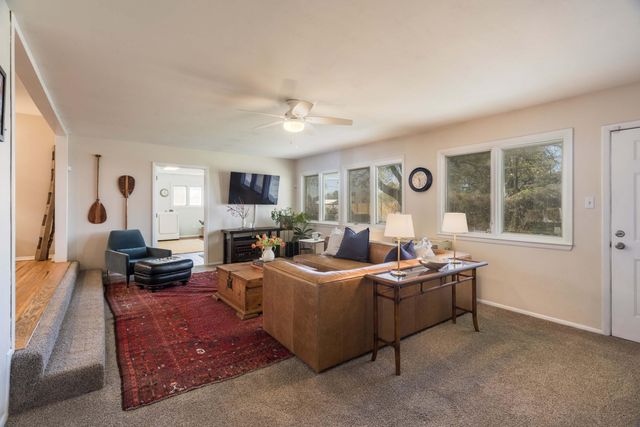 3901 Palomas Court NE, Albuquerque, NM 87110