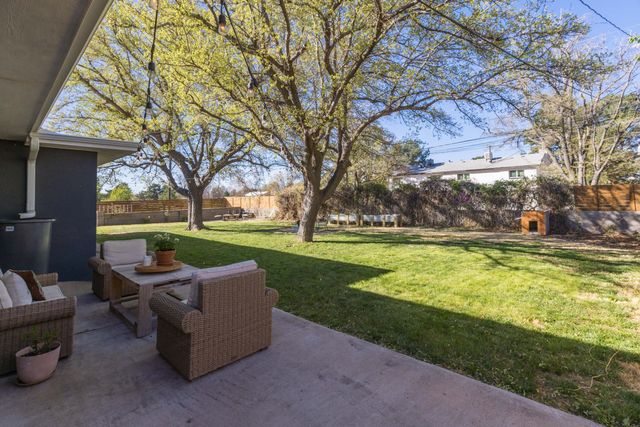 3901 Palomas Court NE, Albuquerque, NM 87110