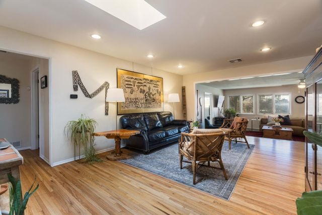 3901 Palomas Court NE, Albuquerque, NM 87110