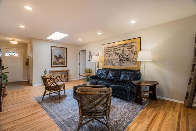 3901 Palomas Court NE, Albuquerque, NM 87110