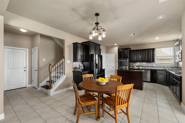 14407 Meadowlands Drive, Mont Belvieu, TX 77523