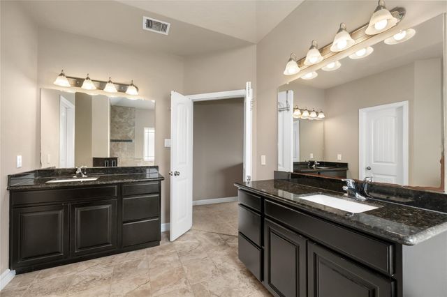 14407 Meadowlands Drive, Mont Belvieu, TX 77523