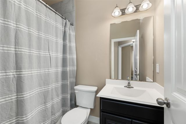 14407 Meadowlands Drive, Mont Belvieu, TX 77523