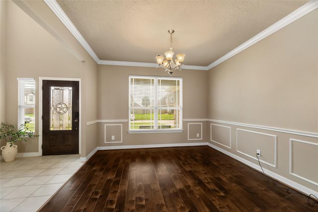 14407 Meadowlands Drive, Mont Belvieu, TX 77523