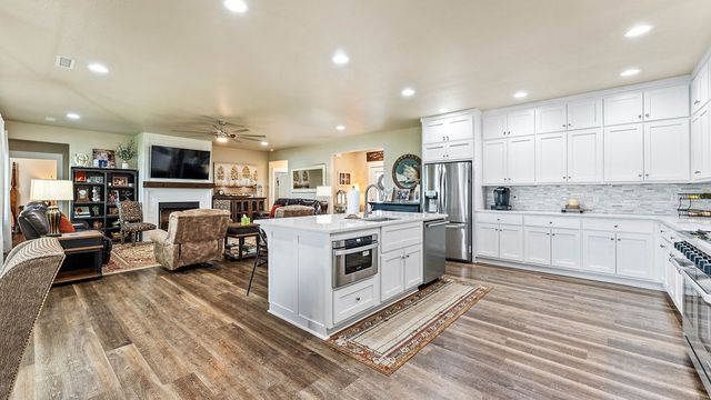 11995 Viney Grove, Prairie Grove, AR 72753