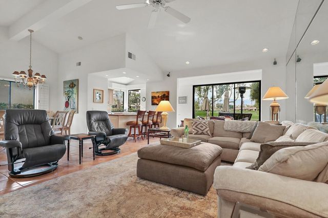 39 Blue River Drive, Palm Desert, CA 92211