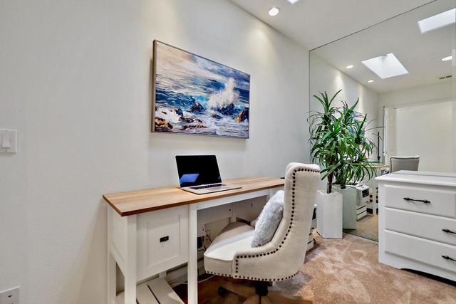 39 Blue River Drive, Palm Desert, CA 92211