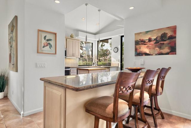 39 Blue River Drive, Palm Desert, CA 92211