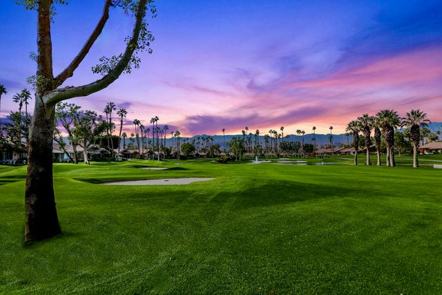 39 Blue River Drive, Palm Desert, CA 92211