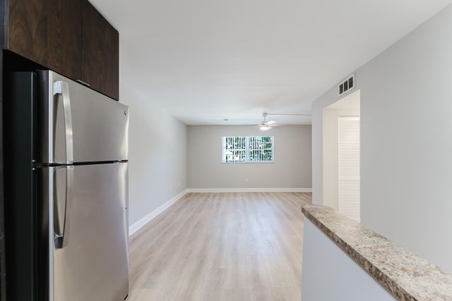 650 SW 2nd Avenue 252, Boca Raton, FL 33432