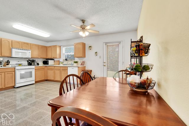 8452 Abbey Dell Drive, Camby, IN 46113