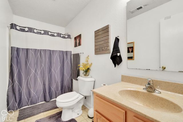 8452 Abbey Dell Drive, Camby, IN 46113