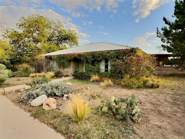 703 W Fourth Street, Marfa, TX 79843