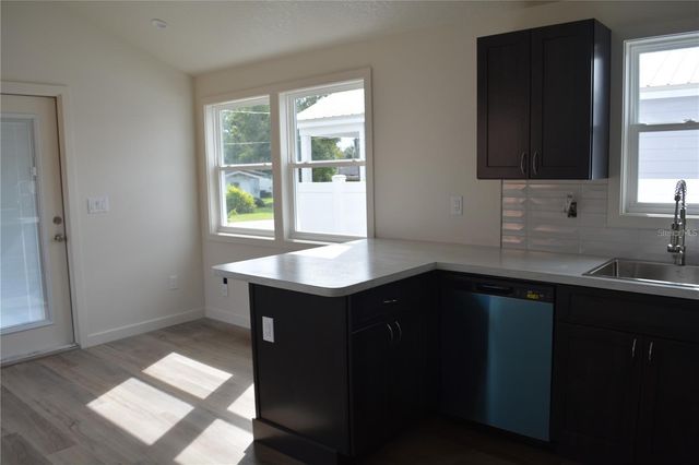 575 2ND STREET, Oviedo, FL 32765