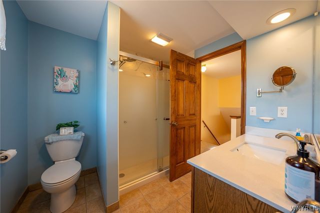 38 Fawn Trl, West Seneca, NY 14224