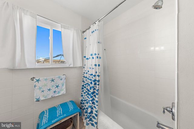 125 PETER ROAD, Manahawkin, NJ 08050