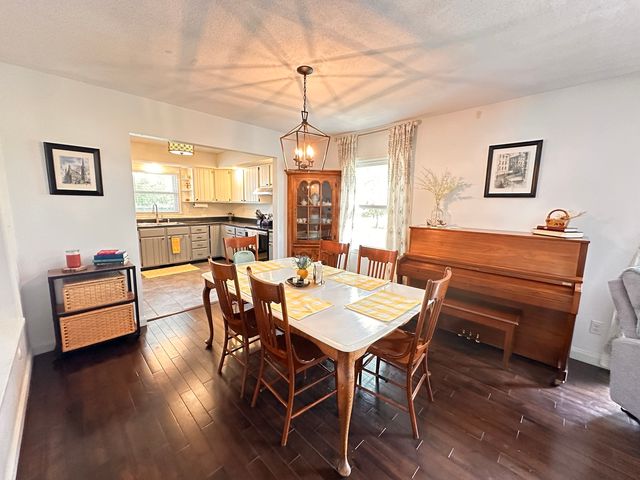 2006 Park Ridge Drive, Urbana, IL 61802