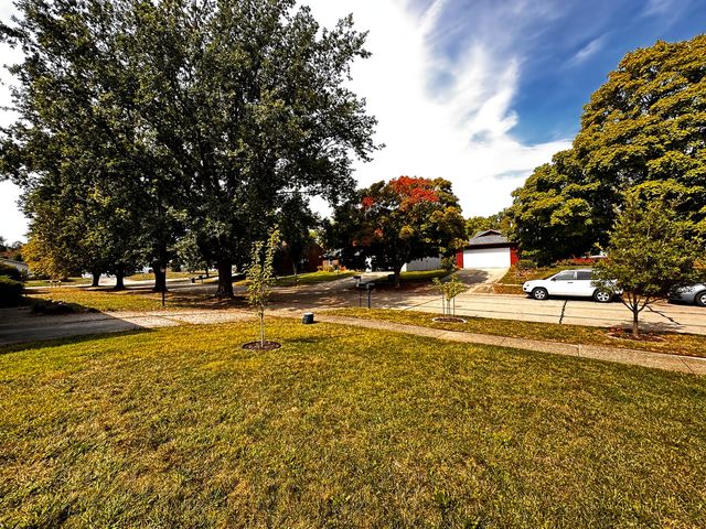 2006 Park Ridge Drive, Urbana, IL 61802