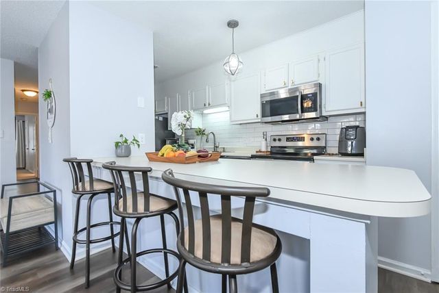 700 Glendale Drive D, Greensboro, NC 27406