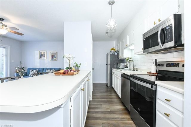 700 Glendale Drive D, Greensboro, NC 27406