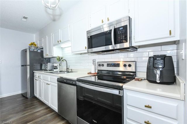 700 Glendale Drive D, Greensboro, NC 27406