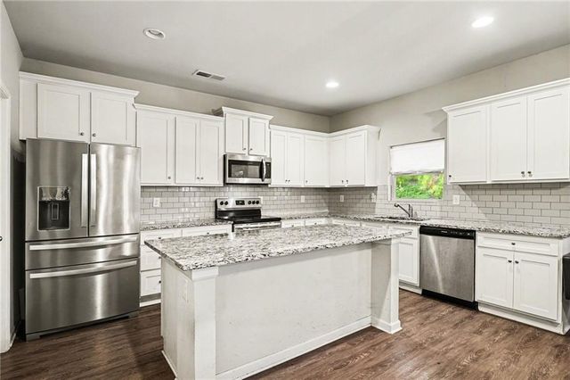 411 Arden Place, Ellenwood, GA 30294