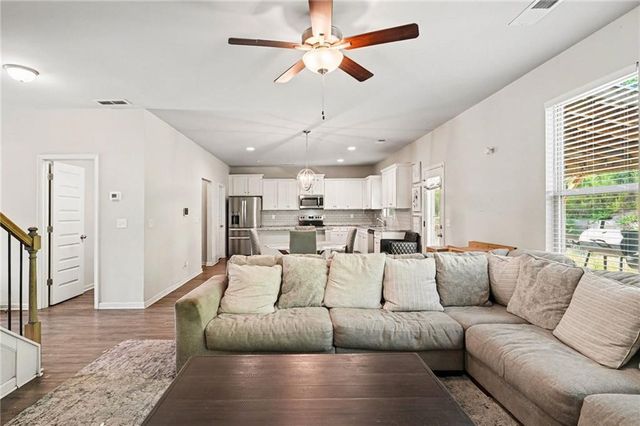 411 Arden Place, Ellenwood, GA 30294
