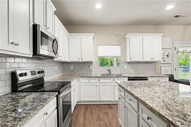 411 Arden Place, Ellenwood, GA 30294