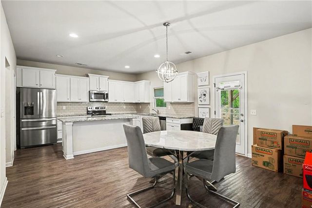 411 Arden Place, Ellenwood, GA 30294
