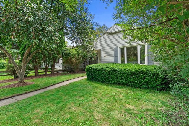 4913 N Navajo AVENUE, Glendale, WI 53217