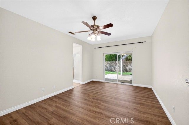 2037 W Avenue H6, Lancaster, CA 93536