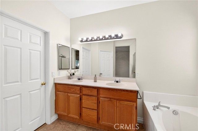 2037 W Avenue H6, Lancaster, CA 93536