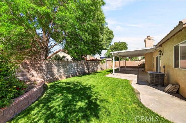 2037 W Avenue H6, Lancaster, CA 93536