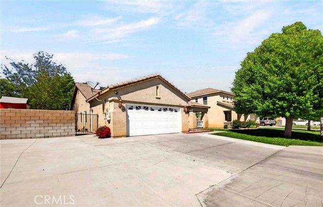 2037 W Avenue H6, Lancaster, CA 93536